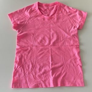 Hot pink Lululemon swiftly tech tshirt